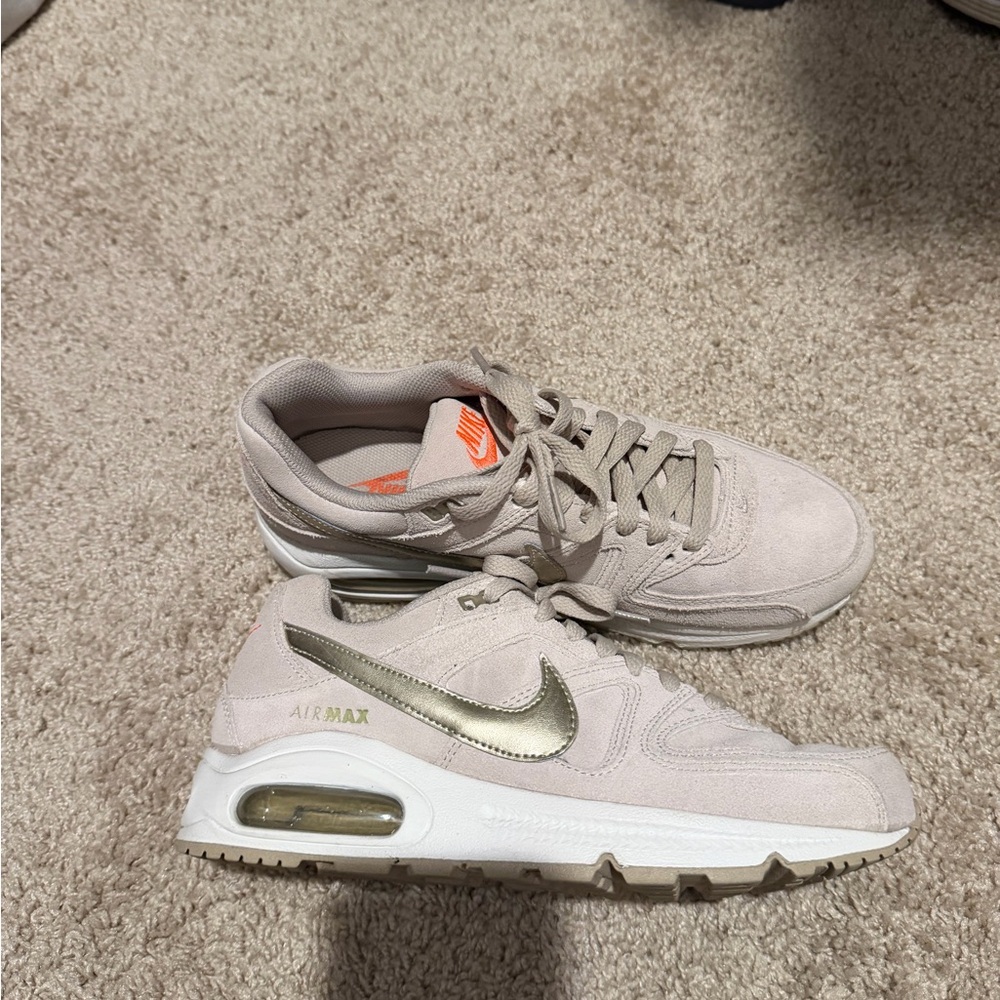 Women’s Nike Aur Max Command - Picture 4 of 7